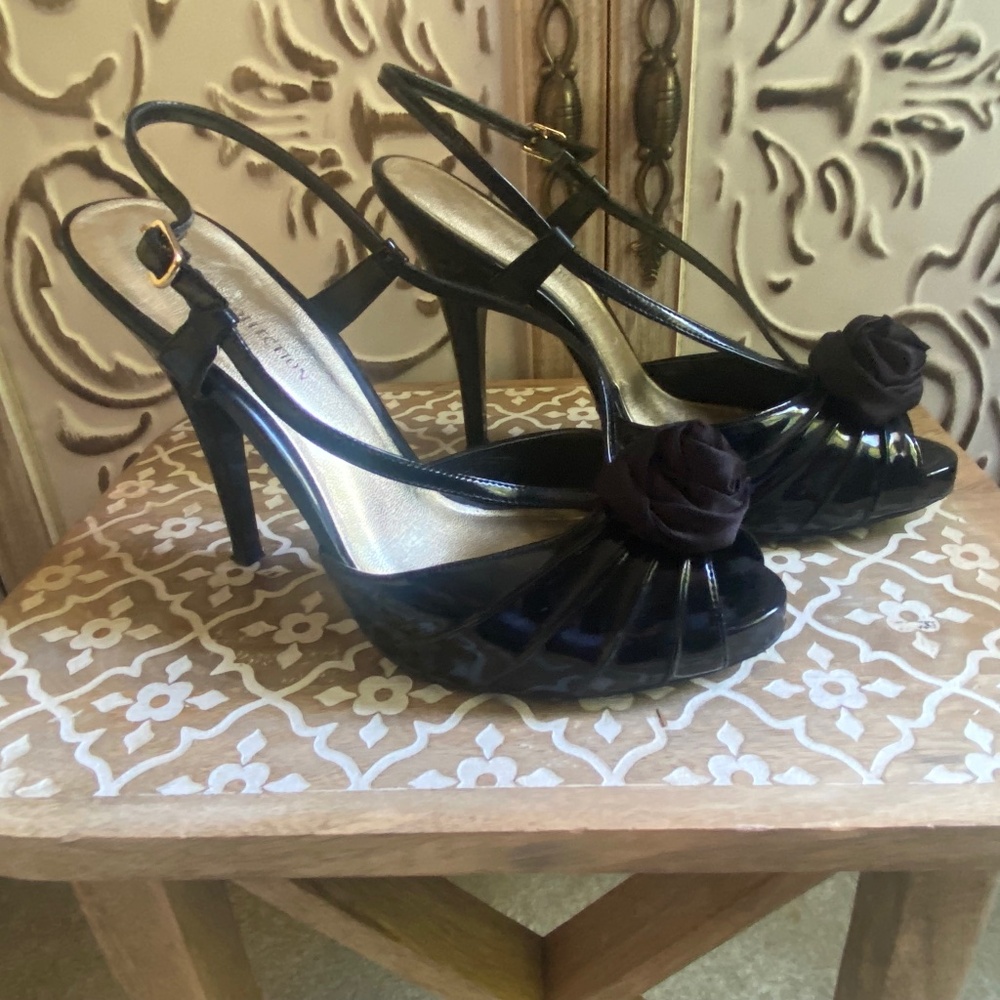 Faux Patent Leather Open-toe Shoes with Rose Detail, Size 8